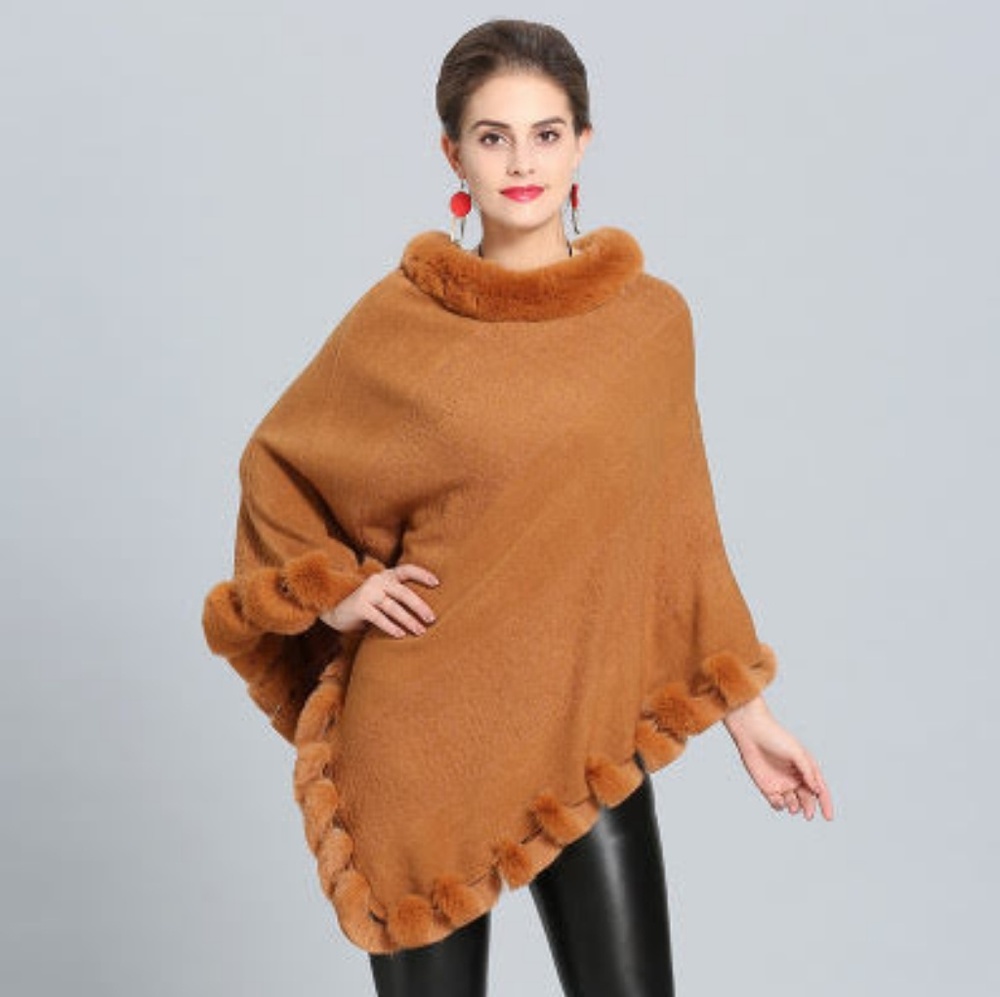 🎉Clearance🎉Soft faux fur cape/shawl